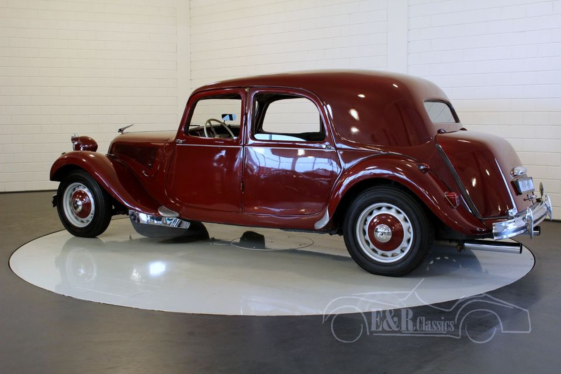Citroen Traction Avant 11CV 1953 te
